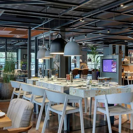 Courtyard By Marriott Eu Hotel 4*