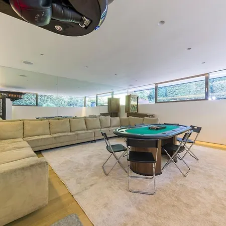 Villa The Luxury Glass Manor
