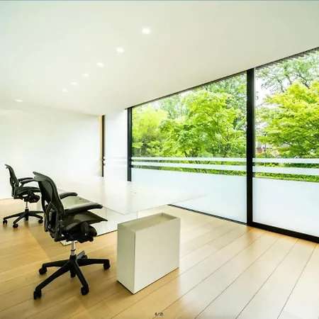 The Luxury Glass Manor Brussels