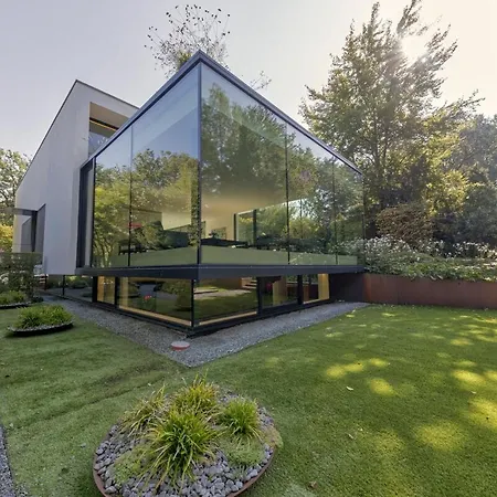 The Luxury Glass Manor * Brussels