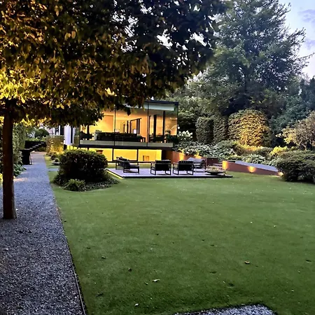 The Luxury Glass Manor * Brussels