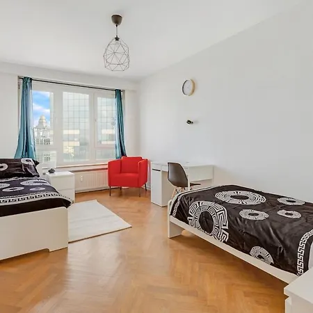 Apartment 2 Bedroom Midi Brussels