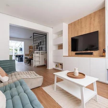 Uccle - Elegance & Modernity In A Quiet Setting *