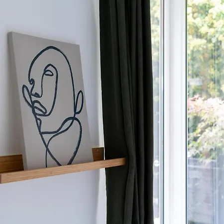 Apartment Uccle - Elegance & Modernity In A Quiet Setting *