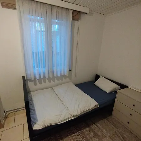 Single Homestay *