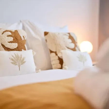 Apartment Charming 2br Near Eu In Grand Place *