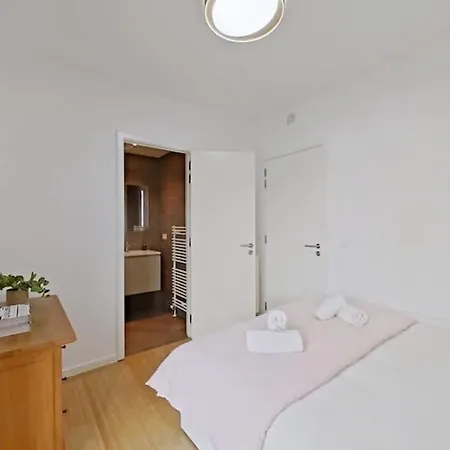 Stylish 2br With Balcony * Brussels