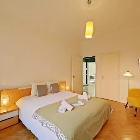 Bright 1br Flat In Saint-gilles Apartment