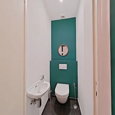 Apartment Bright 1br Flat In Saint-gilles