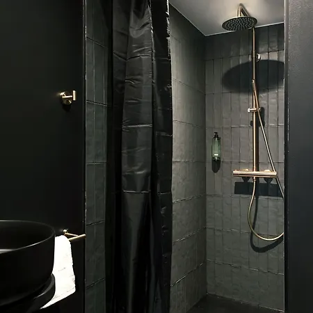 Bed & Breakfast Secret Walls Brussels