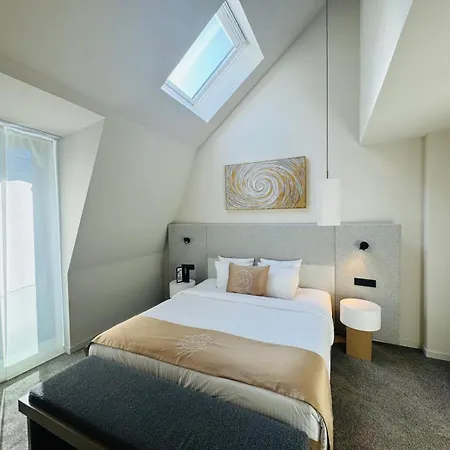 Opo 4* Brussels