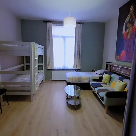 Marco Polo Midi Apartment