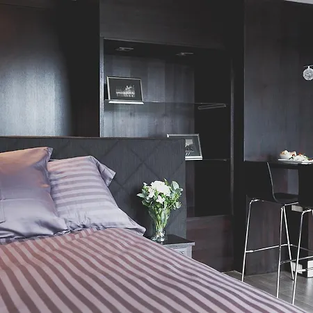 Secret Aparthotel 3*