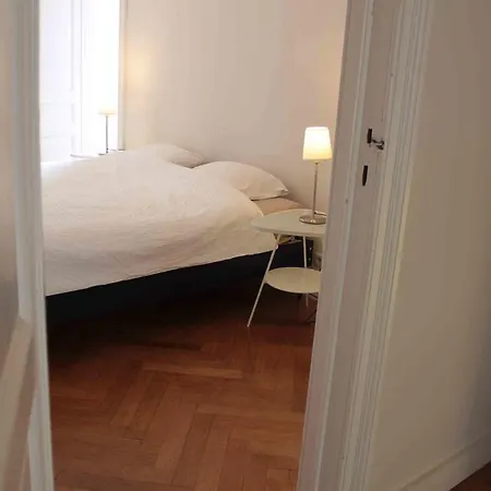 Louise Flats Apartment