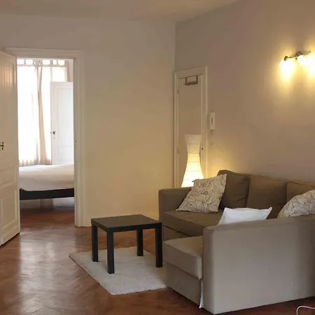Louise Flats Apartment *