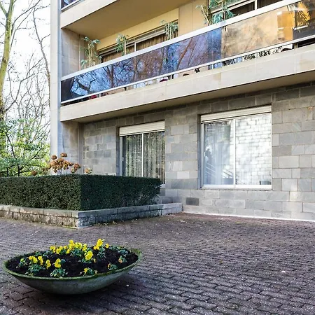 Ferme Rose Halldis Brussels