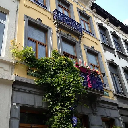Hotel Les Bluets 2*