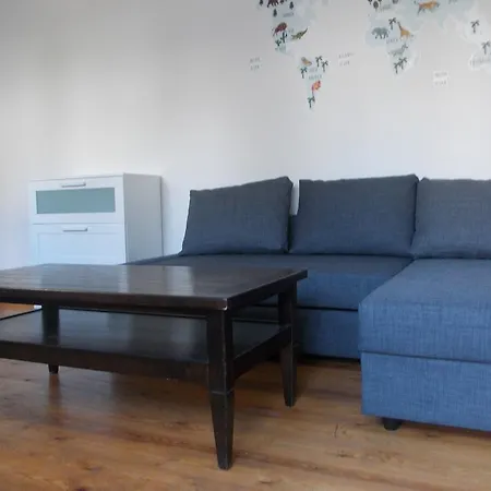 Trone Apartment *
