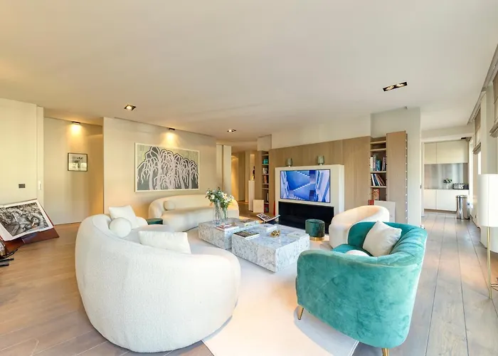 Luxurious Appartement On Place Du Grand Sablon 300M2