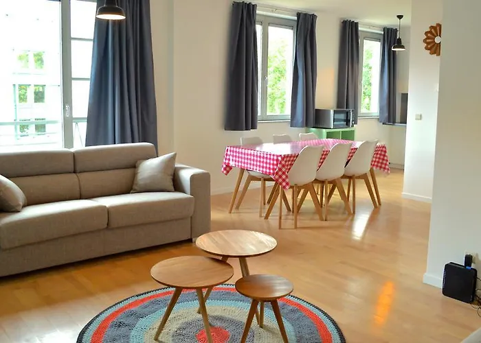 Apartment Tour & Taxis 2