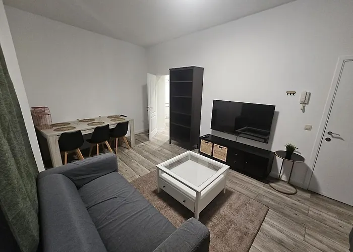 Cosy Appartement Near Europeen Union