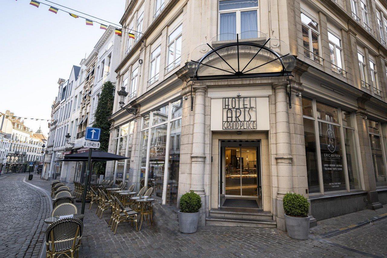 Aris Grand Place Hotel