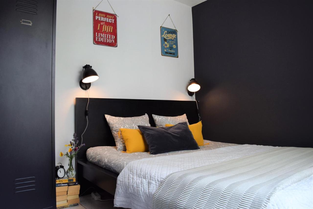 Cosy In The Center Of *