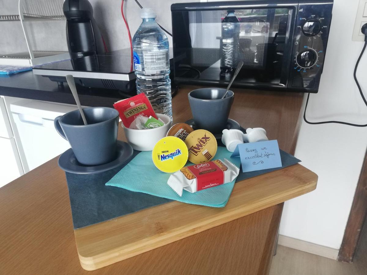 Homestay Studio Equipe, Salle De Bain Privee, Proche Centre Ville