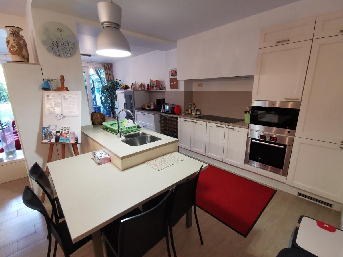 Apartment Le Divan Rouge Apartement, Next Atomium & Expo Brussels