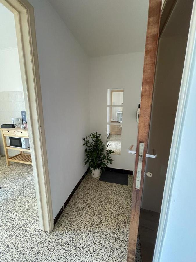 Dans Un Beau Quartier A Anderlecht Apartment *