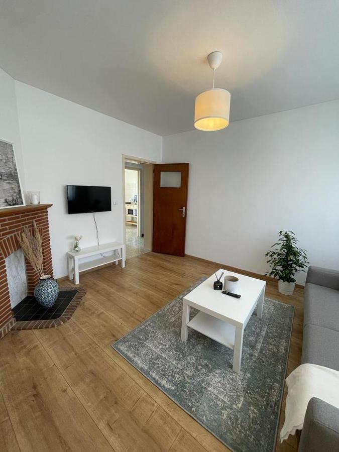 Dans Un Beau Quartier A Anderlecht Apartment *