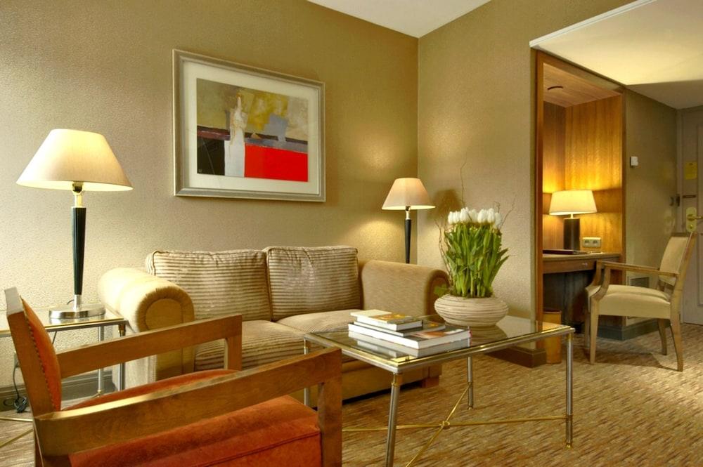 Warwick Grand-place Hotel