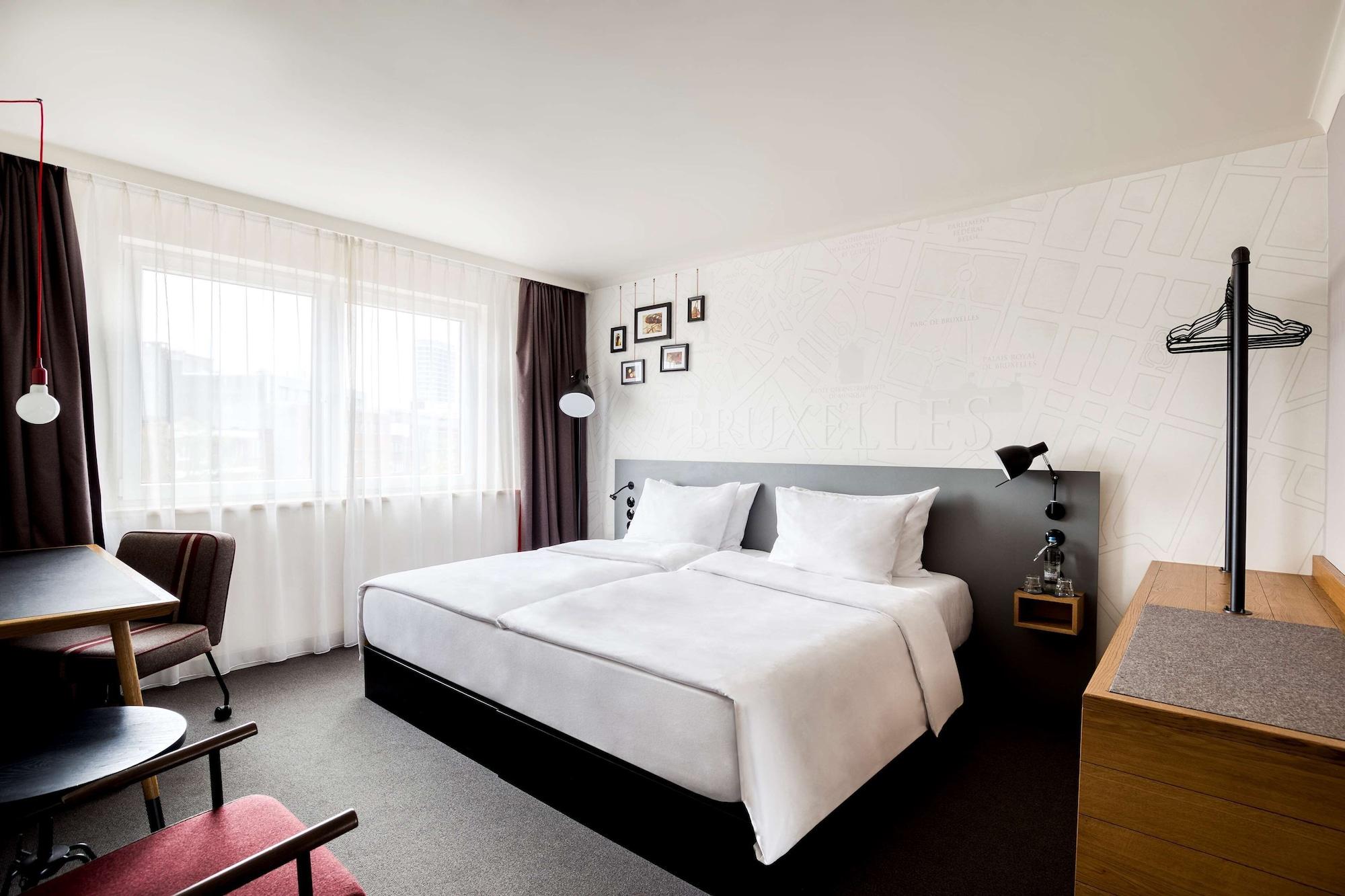 Khách sạn Pentahotel Brussels Centre 4*