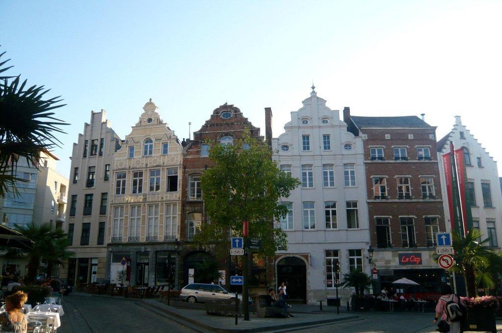 Typically 3* Brussels