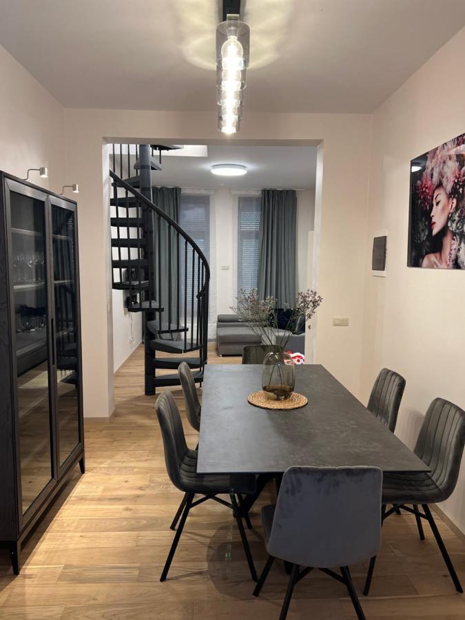 Exclusive Two-level With Private Terrace On The Canal Apartment Brussels