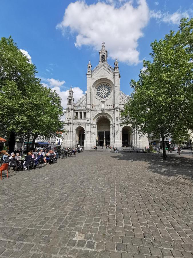 Exclusive Two-level With Private Terrace On The Canal Brussels