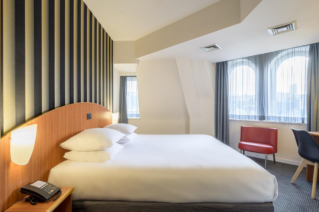 Hotel Aris Grand Place 3*