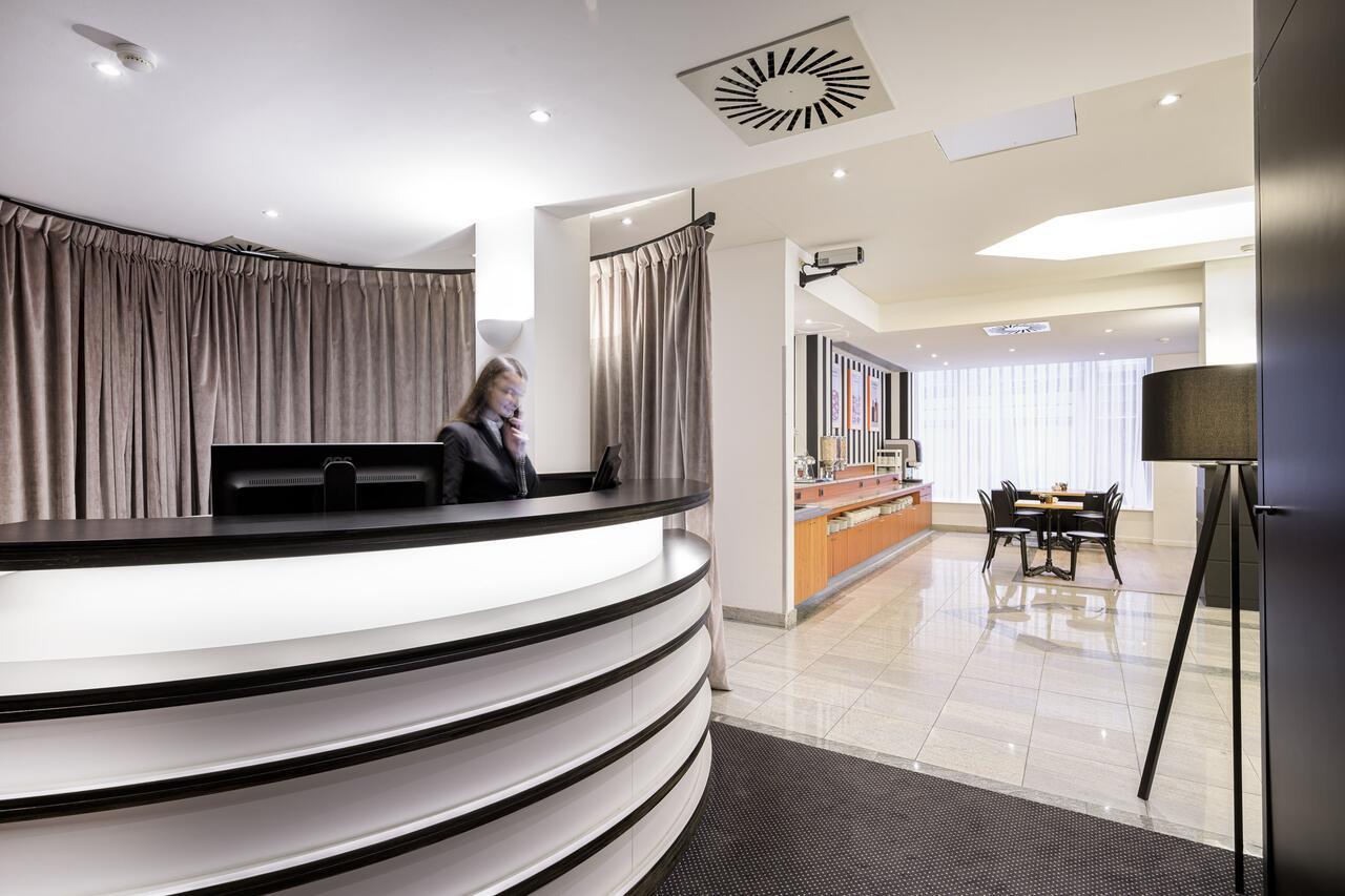 Hotel Aris Grand Place 3*