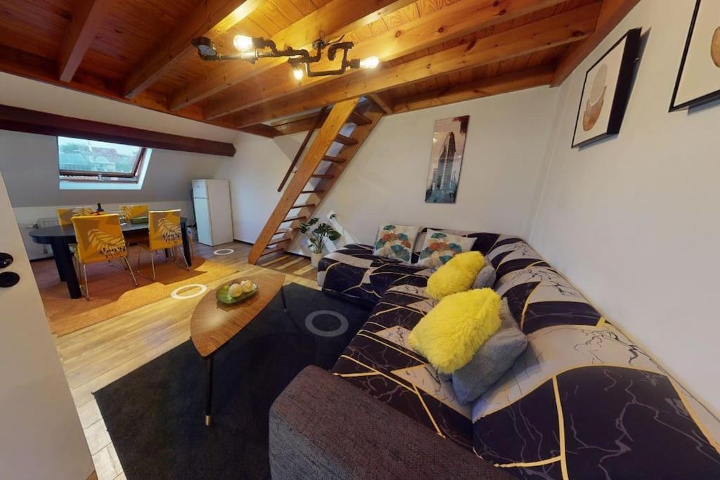 2 Bedroom With A Rooftop Terrace On 3rd Floor Brussels
