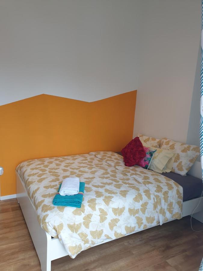 2 Bedroom With A Rooftop Terrace On 3rd Floor *