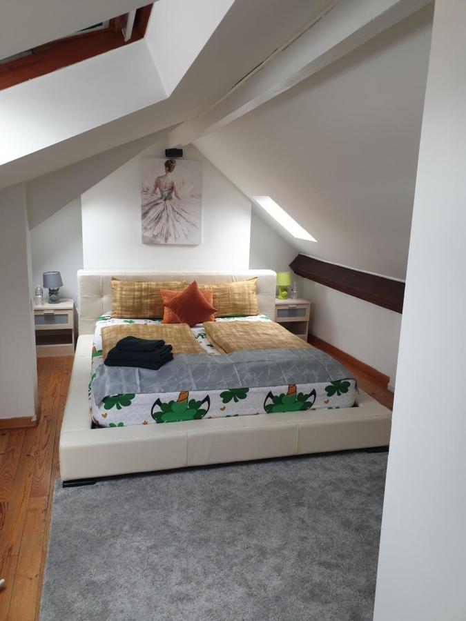 2 Bedroom With A Rooftop Terrace On 3rd Floor *