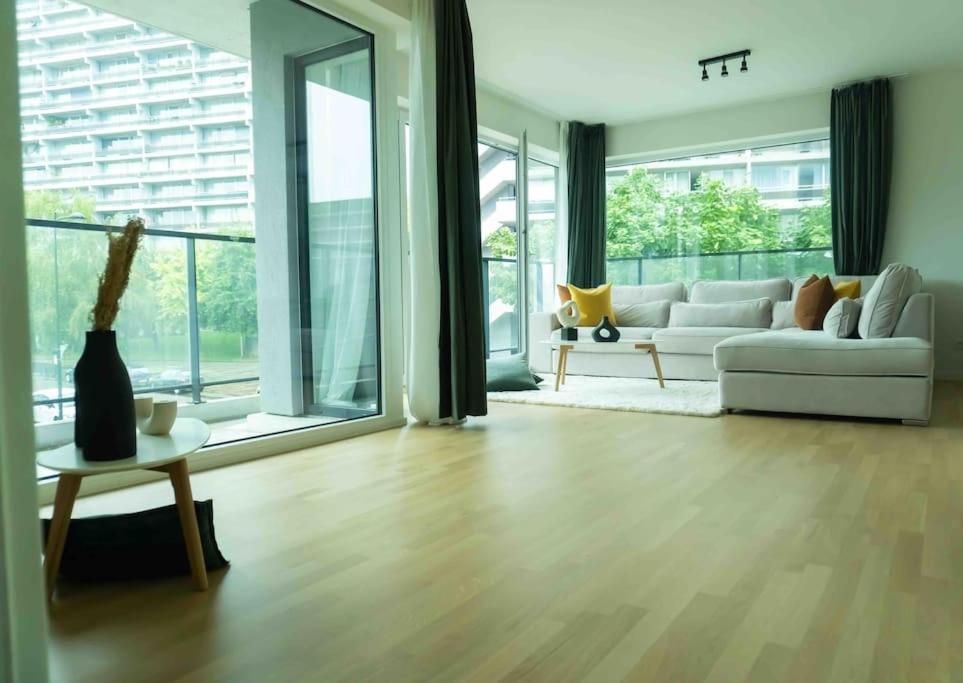 Luxury Luminous 2bedroom Center Of