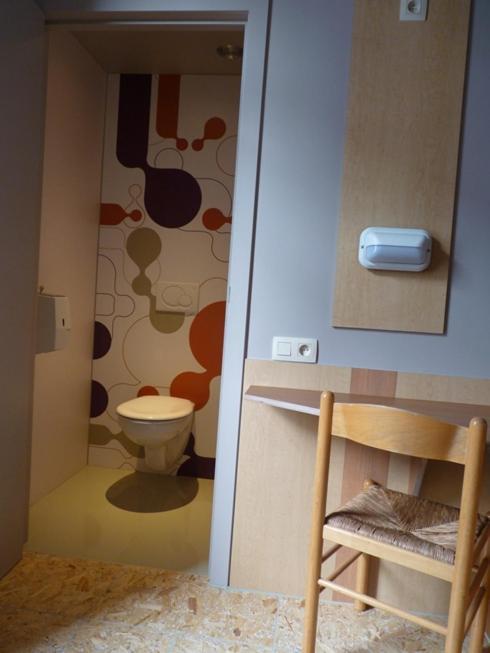 Sleep Well Youth Hostel *