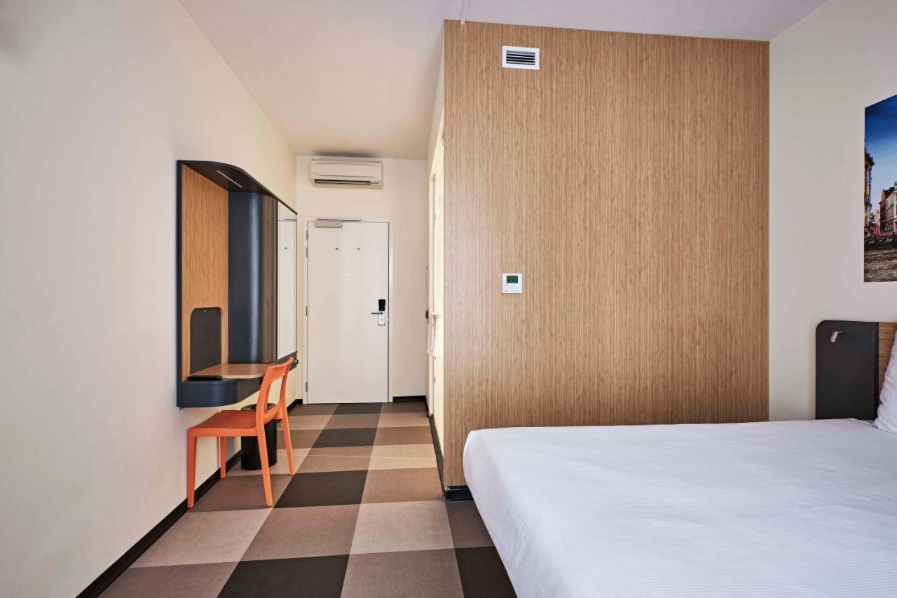 Easyhotel City Centre 3* Brussels
