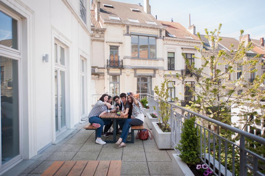 Hi Jacques Brel Hostel *