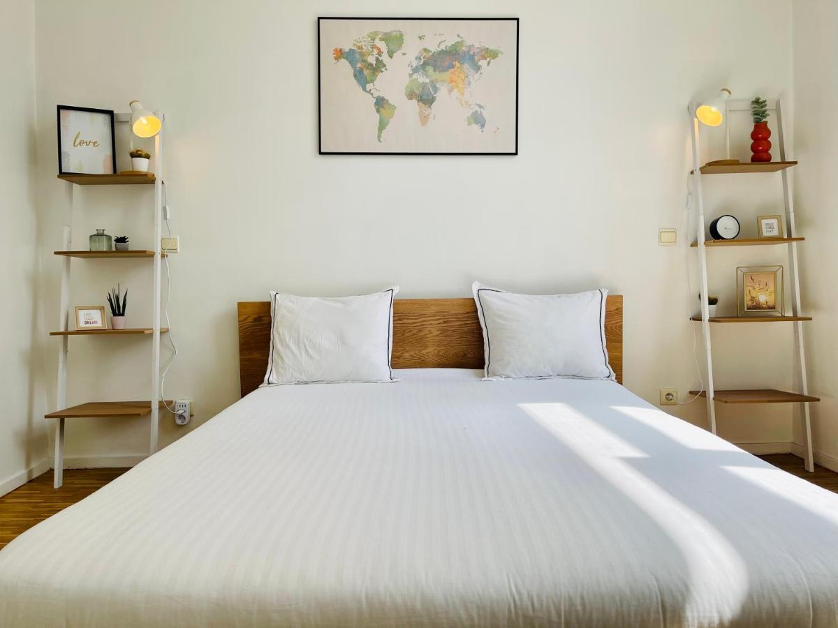 Down-town 1 Bedroom Flat Apartment Brussels