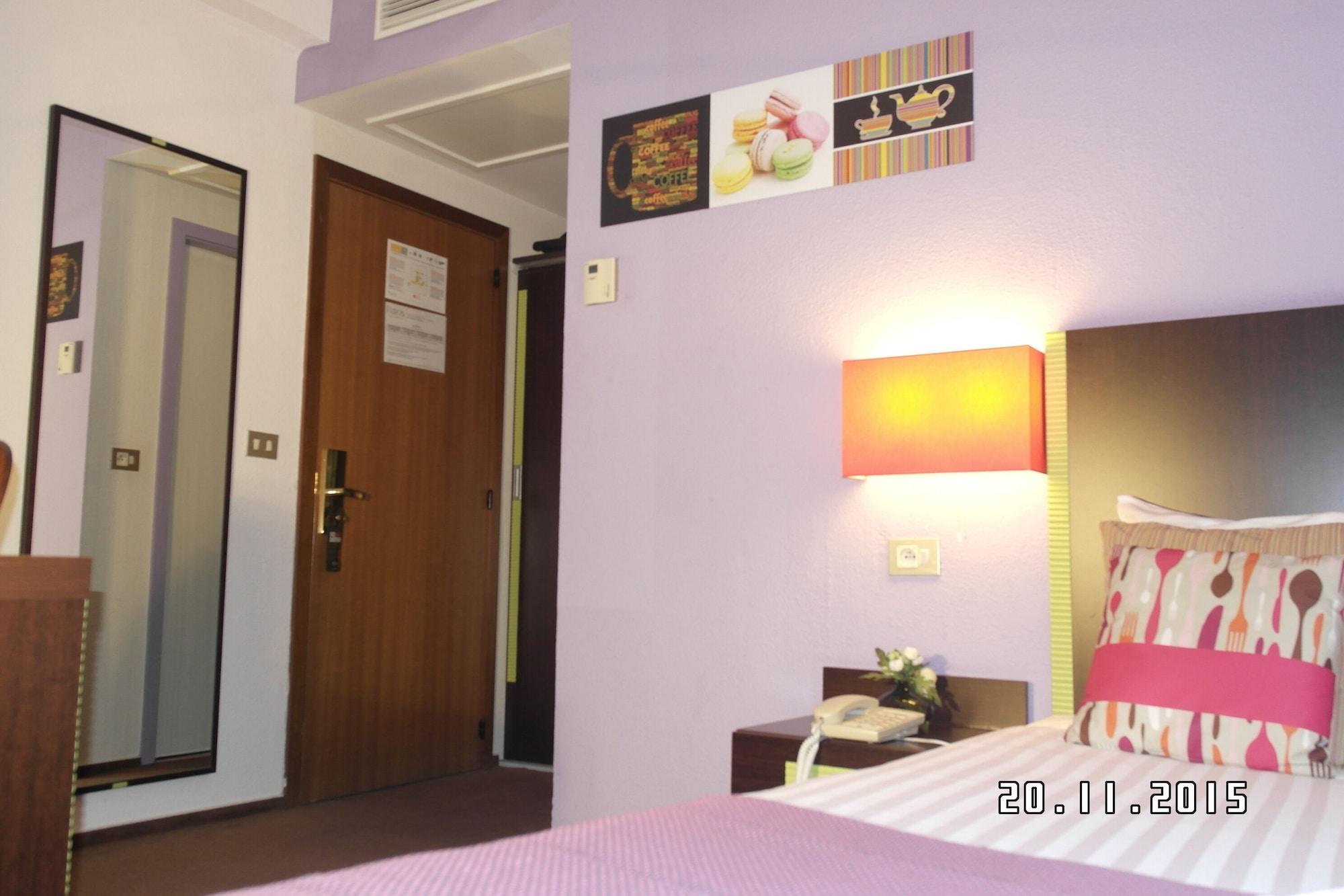 Floris Arlequin Grand-place Hotel 3*