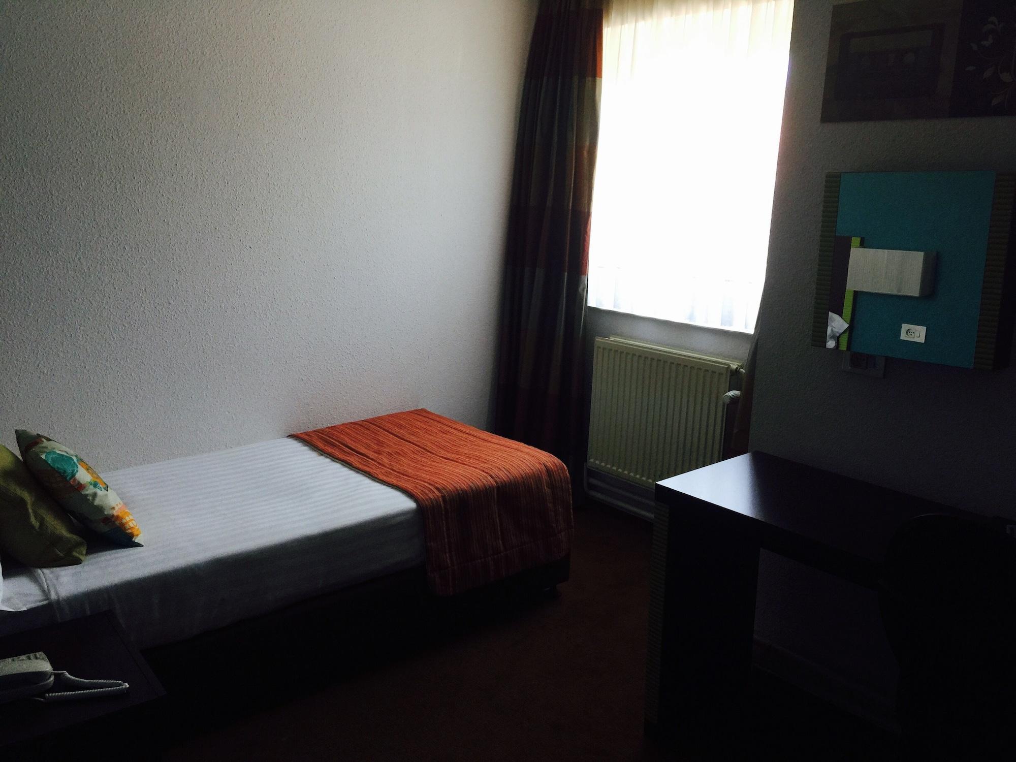 Khách sạn Floris Arlequin Grand-place 3*