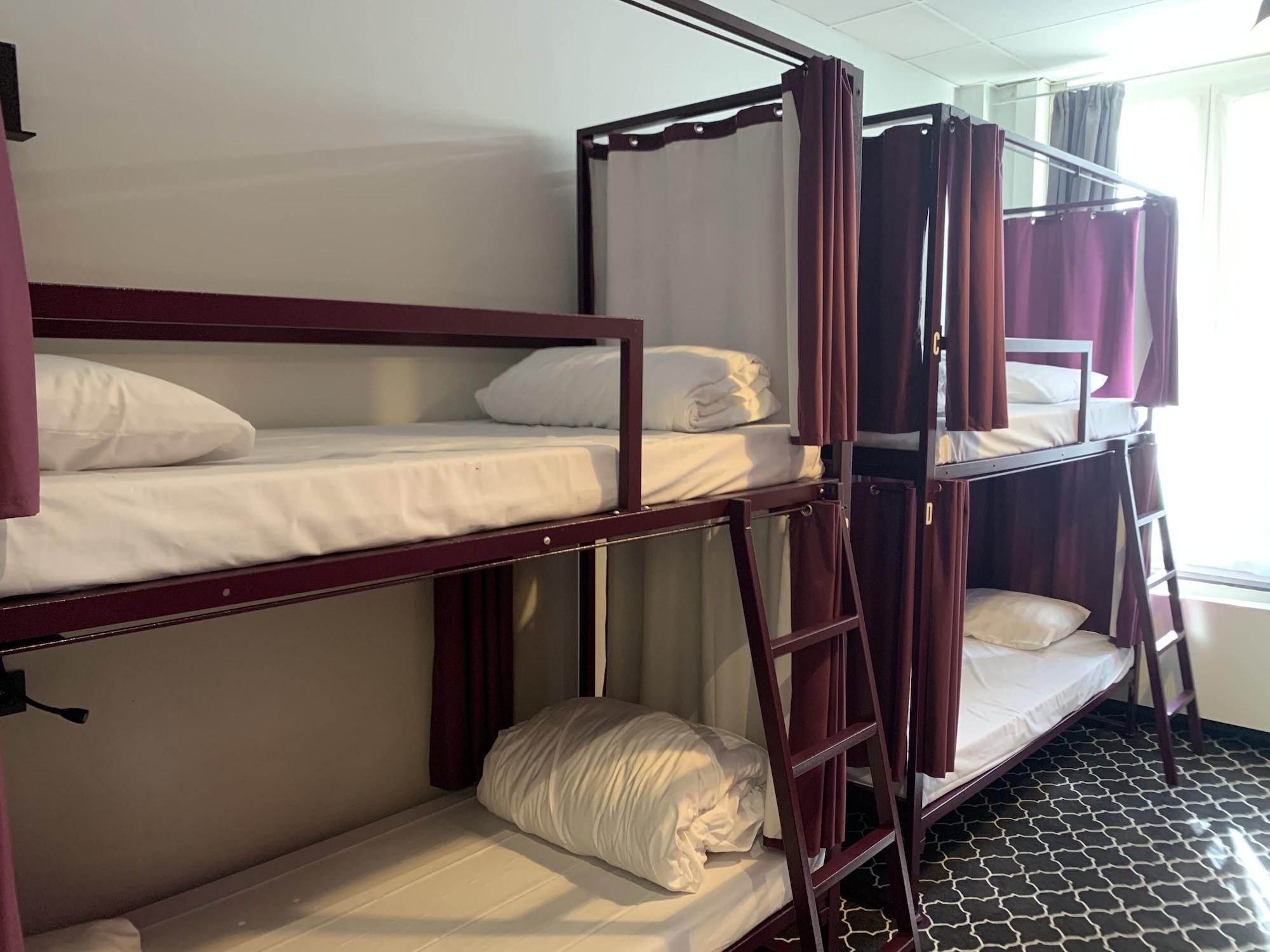 Safestay Grand Place Hotel