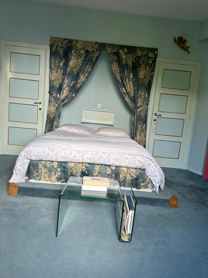 House Of Tanya Bed & Breakfast